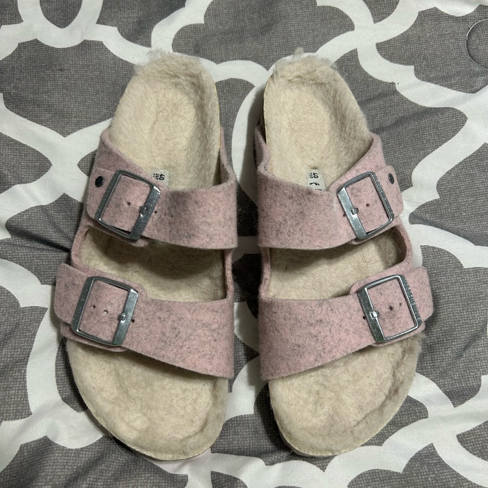 Birkenstock Arizona shearling size 40 (US W9)